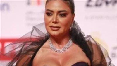 الفساتين الصيفية المميزة لرانيا يوسف بين الأناقة والراحة