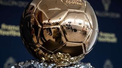 محمد صلاح ينافس كبار النجوم على جائزة الكرة الذهبية 2025