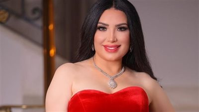 إطلالات عبير صبري الصيفية: بين الكاجوال والأناقة العصرية 2025