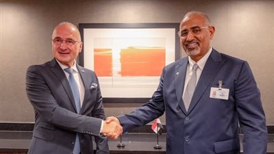 عيدروس الزُبيدي يشيد بتجربة كرواتيا في الاستقلال وإعادة بناء الدولة