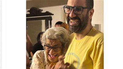 الإفراج عن علاء عبد الفتاح: فرحة بعد العفو الرئاسي (صور)