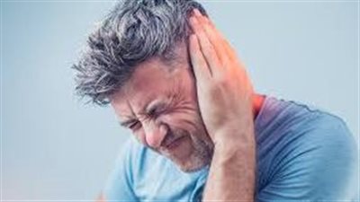 علاج طنين الأذن.. علاجات منزلية وأخرى دوائية وجراحية