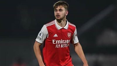 أرسنال يعلن وفاة لاعبه السابق بيلي فيجار بعد إصابة مروعة