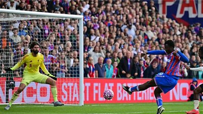 الأولى بالدوري الإنجليزي.. ليفربول يسقط أمام كريستال بالاس في الوقت القاتل