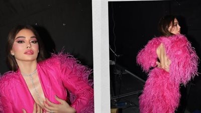  جمبسوت بلون التوت الوردي.. فستان بلايزر فوشيا: لمسة درامية في إطلالات هيفاء وهبي