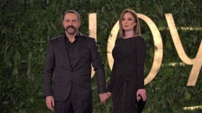 وفاء الكيلاني تخطف الأضواء في حفل الموريكس دور بتدخلها لدعم زوجها تيم حسن