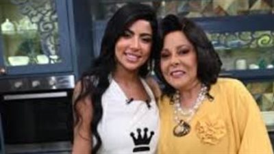 لقاء كارولين عزمي مع إسعاد يونس: كواليس النجومية والصدف الفنية