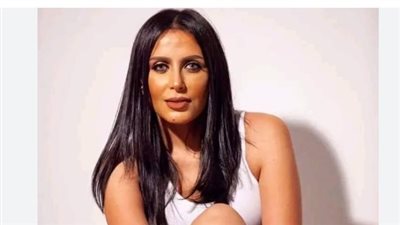 شيرين الطحان: رحلة الإعلامية بين مرض السرطان وفقدان شقيقها حاتم الطحان