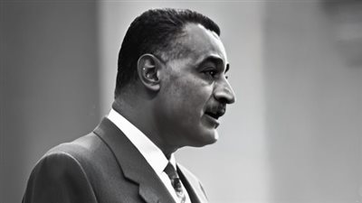 عبد الحكيم جمال عبد الناصر يكشف كواليس وفاة والده المفاجئة