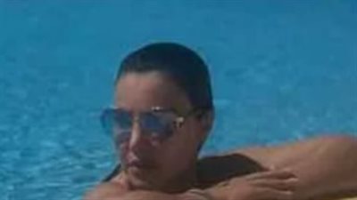 دينا فؤاد على السوشيال ميديا.. إطلالات أنيقة وجريئة