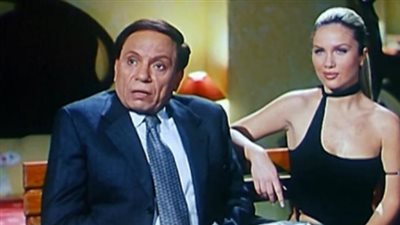 نيكول سابا تهدي تكريم مهرجان الغردقة للزعيم عادل إمام وسط حفاوة كبيرة