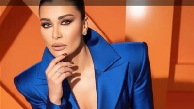 إطلالة غير تقليدية.. نادين الراسي بفستان جمبسوت يثير إعجاب جمهورها