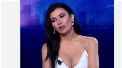 جمبسوت وجاذبية وفلسفة الحياة.. نادين الراسي تبهر متابعيها برسائل مؤثرة