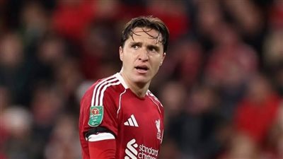 سلوت يكشف سبب استبعاد كييزا من مواجهة جالاتا سراي بدوري الأبطال