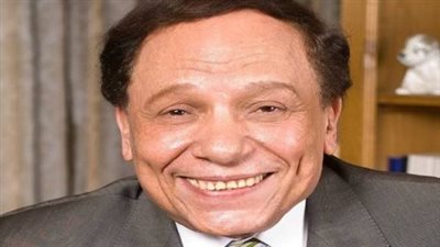 محمد إمام يحتفي بوالده عادل إمام عبر صور الذكاء الاصطناعي