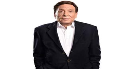 عادل إمام بين صور الذكاء الاصطناعي والتكريمات… الزعيم حاضر رغم الغياب