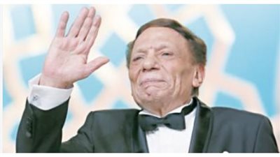 عادل إمام… الزعيم الذي يجمع بين إرث الماضي وتقنيات المستقبل