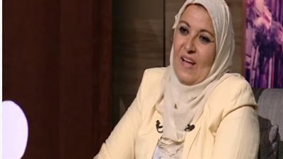 هبة قطب ومواقع التواصل الاجتماعي: التوعية الجنسية بطريقة علمية وأخلاقية