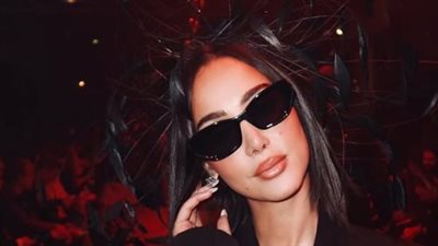 بسمة بوسيل تثير تفاعل الجمهور في أسبوع الموضة بباريس 2025