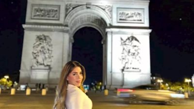 سارة سلامة تتألق في باريس: إطلالة صيفية تخطف الأنظار