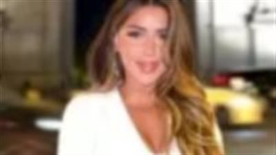 سارة سلامة تنشر 11 صورة ساحرة خلال عطلة الصيف في باريس