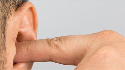 كيفية فتح الأذن المسدودة أثناء الطيران أو بعده.. مناورة فرينزل