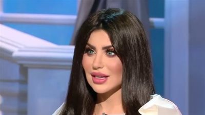 حليمة بولند توضح موقفها من تجاهل أحمد عبدالعزيز خلال مهرجان الفضائيات