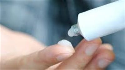 ما الفرق بين استخدامات المرهم والكريم والجل واللوشن؟