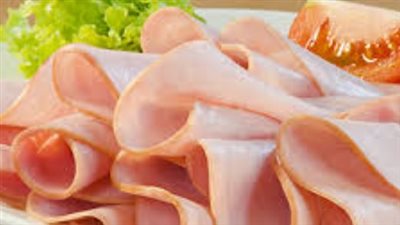 اللحوم المصنعة بين النكهة الجذابة والمركبات المسرطنة الخطيرة