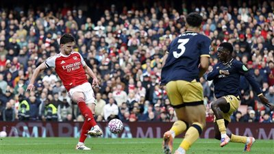 أرسنال يتصدر الدوري الإنجليزي مؤقتا بفوز ثمين على وست هام