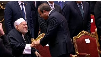 الرئيس السيسى ناعيا أحمد عمر هاشم: سيظل علمه باقيا وراسخا على مر الزمان