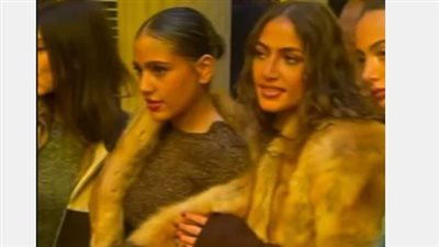 إيلي صعب يكشف مجموعته لربيع وصيف 2026 في قلب باريس