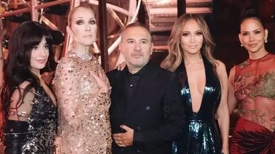 النجوم والإعلام يتهافتون على حضور عروض إيلي صعب العالمية