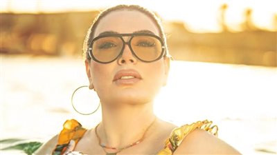 عبير صبري بعد انفصالها: إطلالة صيفية جريئة تجذب الجمهور