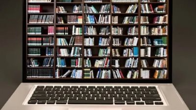 طلاب الصف الأول الثانوي يستفيدون من المكتبة الإلكترونية لدراسة البرمجة والذكاء الاصطناعي