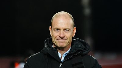 من هو ياس سوروب مدرب الأهلي الجديد؟.. مسيرة حافلة كلاعب ومدرب