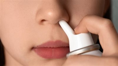 بخاخ الأنف الملحي.. حالات مرضية تتطلب استعماله بهذه الطريقة