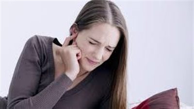 أسباب انسداد الأذن.. 5 عوامل محفزة احذرها