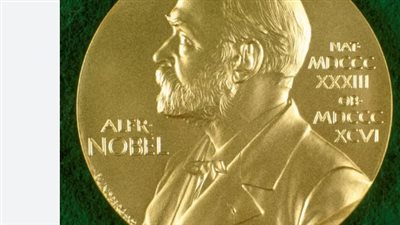 جائزة نوبل للأدب: كيف تكرم أفضل المبدعين؟
