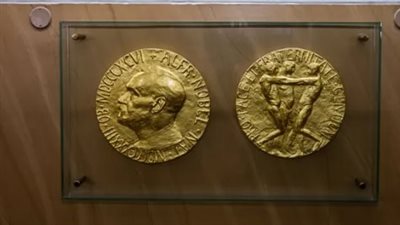 العلوم والطبيعة في جائزة نوبل: الفائزون والاكتشافات الرائدة