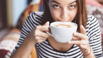 ماذا يحدث للجسم عند شرب القهوة يوميًا؟.. الإيجابيات والسلبيات