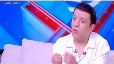 مصطفى كامل: الفنان العصري الذي يجمع بين الموهبة والاحتراف