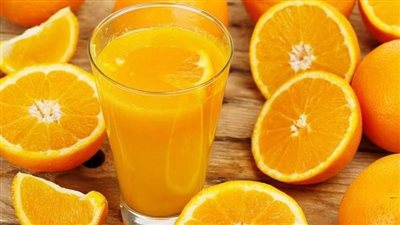 هل عصير البرتقال مفيد لنزلات البرد؟.. تعرف على إجابة الخبراء