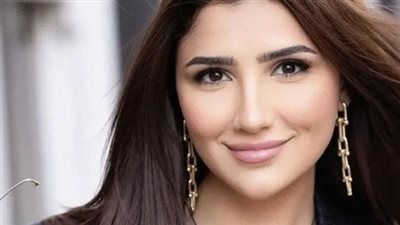 مي عمر تحتفل بعيد ميلادها بسيارة رولز رويس من زوجها محمد سامي