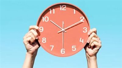 التوقيت الشتوي في مصر: دليل مواعيد عمل البنوك والمكاتب البريدية