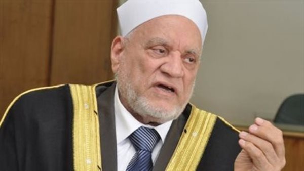 رحيل الدكتور أحمد عمر هاشم.. سيرة عالم أزهري جمع بين العلم والوسطية رحيل الدكتور أحمد عمر هاشم.. سيرة عالم أزهري جمع بين العلم والوسطية