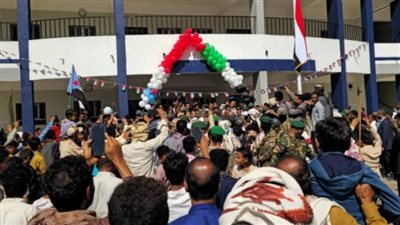 عيدروس الزُبيدي يفتتح مدرسة الشيخ محمد بن زايد النموذجية في الأزارق بالضالع (صور)