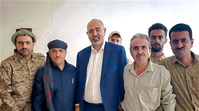 اللواء الزُبيدي يزور القائد صلاح الشنفرة ويؤكد على وحدة الصف الجنوبي