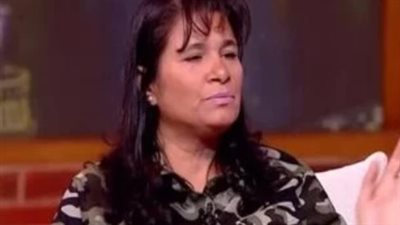 جدل واسع بعد ظهور الفنانة عزة سعيد في برنامج إدوارد