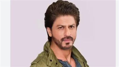 شاروخان وريادة الأعمال: شركات الإنتاج والمبادرات الإنسانية